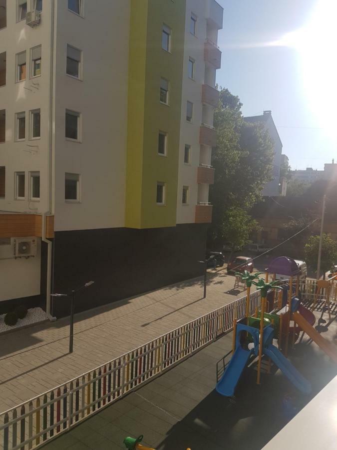 Kraljev Park Novi Sad Exterior foto